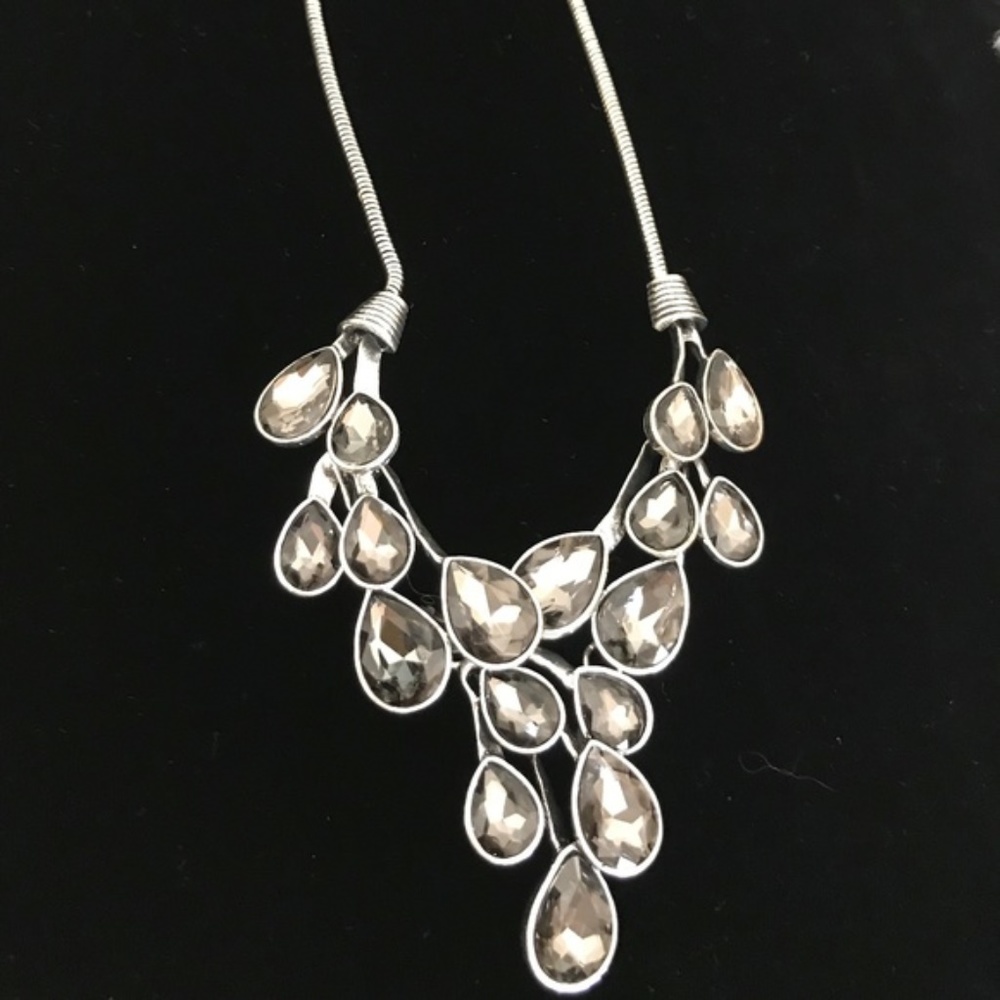 Stunning Statement Necklace!